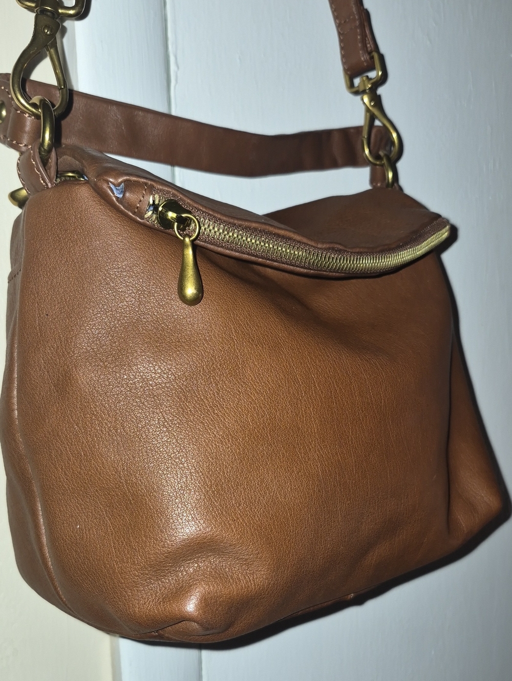 HOBO Brown Leather Crossbody Bag with Brass Hardware - Picture 6 of 11